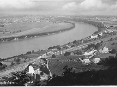 Rheinbogen: links Sternenfeld,vorne links Rebhuus und alter Bahnhof;rechts hinten Fa. Seiler (Shedbauten)
Plattner_016