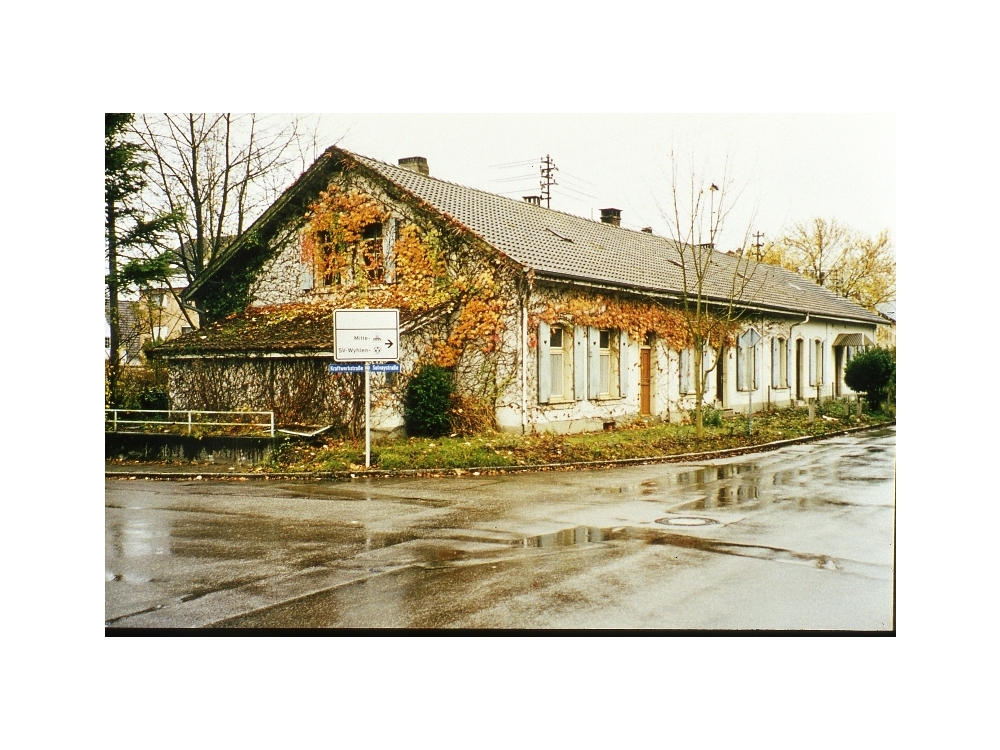 Solvay ehemalige Kantine, Abriss um 2000 wegen Bahnunterführung;    Ecke Kraftwerk- Solvaystrasse
Bild35