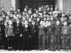 Wer kennt wen?
Schulklasse1948