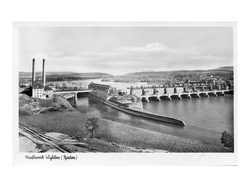 links Kohlekraftwerk, welches bei Hochwasser einsprang
Wyhlen_10