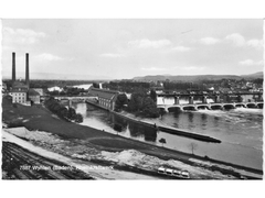 links Kohlekraftwerk, welches bei Hochwasser einsprang
Wyhlen_39