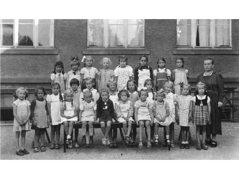 Hebelschule, 1. Klasse Mädchen 1941
Philipp_010