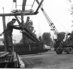Aufbau der Translift, 1951
Winter_Frau_008