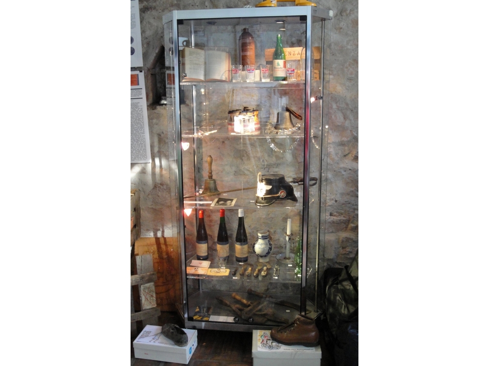 1Vitrine1h