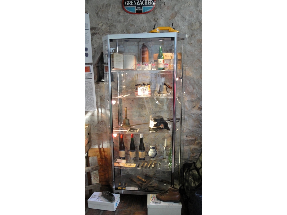 2Vitrine1