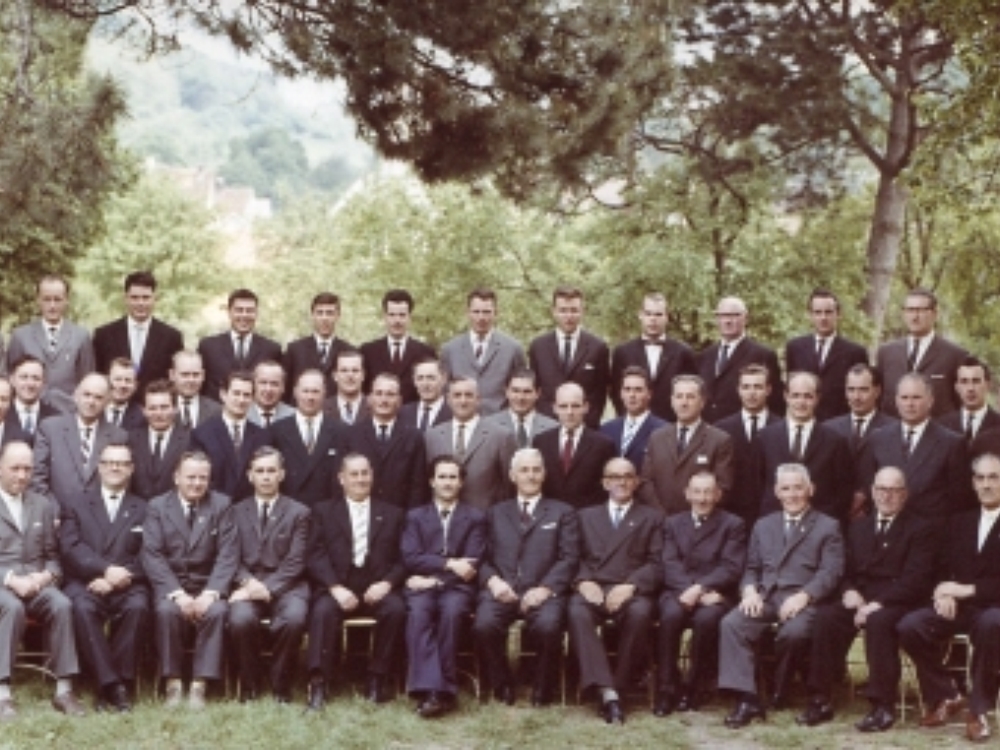 Dreikönig Garten 1960;
1. Reihe Gustav Guhl, Robert Hölstin, Georg Müll, Josef Berger, Willi Kiefer, Enrico Raphaelis, , August Neuschütz, Karl Neuschütz, Gustav Schmidt, August Braun, Otto Muser, Walter Althun;
2. Reihe Karl Hug, Hans Rasenberger, Ottmar Hafner, Bernhard Schippmann, Alfred Stickelberger, Erhard Hafner, Oskar Meestätter, Walter Sperber, Emil Huber, Fritz Gerbel, Franz Walter, Emil Wetzel;
3. Reihe Karl Schoch, Karl Böhler, Ekkert Polzin, Kurt Pfeifle, Karl Schäfer, Karl Sutter, Max Issler, Hans Krüger, Manfred Muser, Georg Reinhard, Erich Stendel;
hintere Reihe Werner Neuschütz, Helmut Schöpperle, Helmut Gehweiler, Franz Gehweiler, Siegbert Keller, Siegfried Stark, Harryolf Nepple, Werner Sommer, Helmut Meyer, Ernst Geimüller, Klaus Löhle, Alfred Kromer;davon leben 2014  noch 11