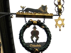 Wirtshausschild des Bamberger Schlenkerla